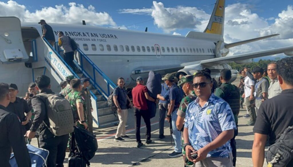 Pesawat milik TNI AU yang digunakan menerbangkan Pilot Philips ke Jakarta Pesawat milik TNI AU yang digunakan menerbangkan Pilot Philips ke Jakarta