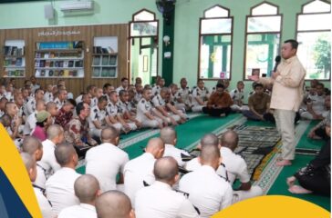 Menteri Nusron saat bersama siswa STPN