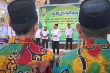 Wakil Walikota Jayapura Rustan Saru saat memberikan arahan kepada 12 khilafa Kota Jayapura